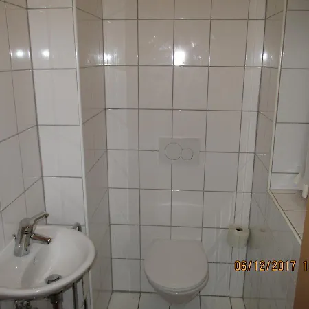 לינה וארוחת בוקר Gastehaus Zur Schonen Aussicht