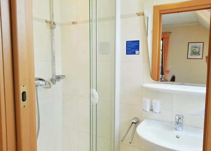 Gastehaus Zur Schonen Aussicht 3*